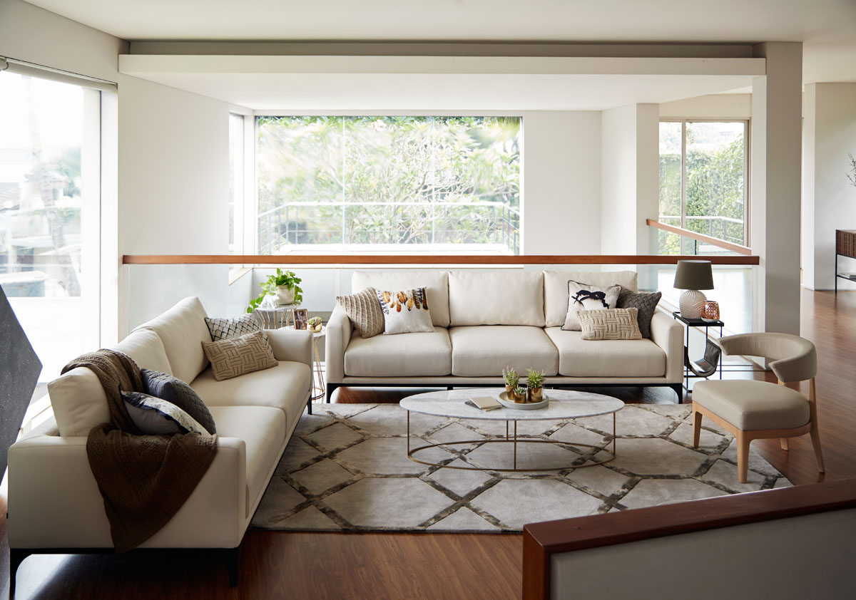 EUGENE Sofa