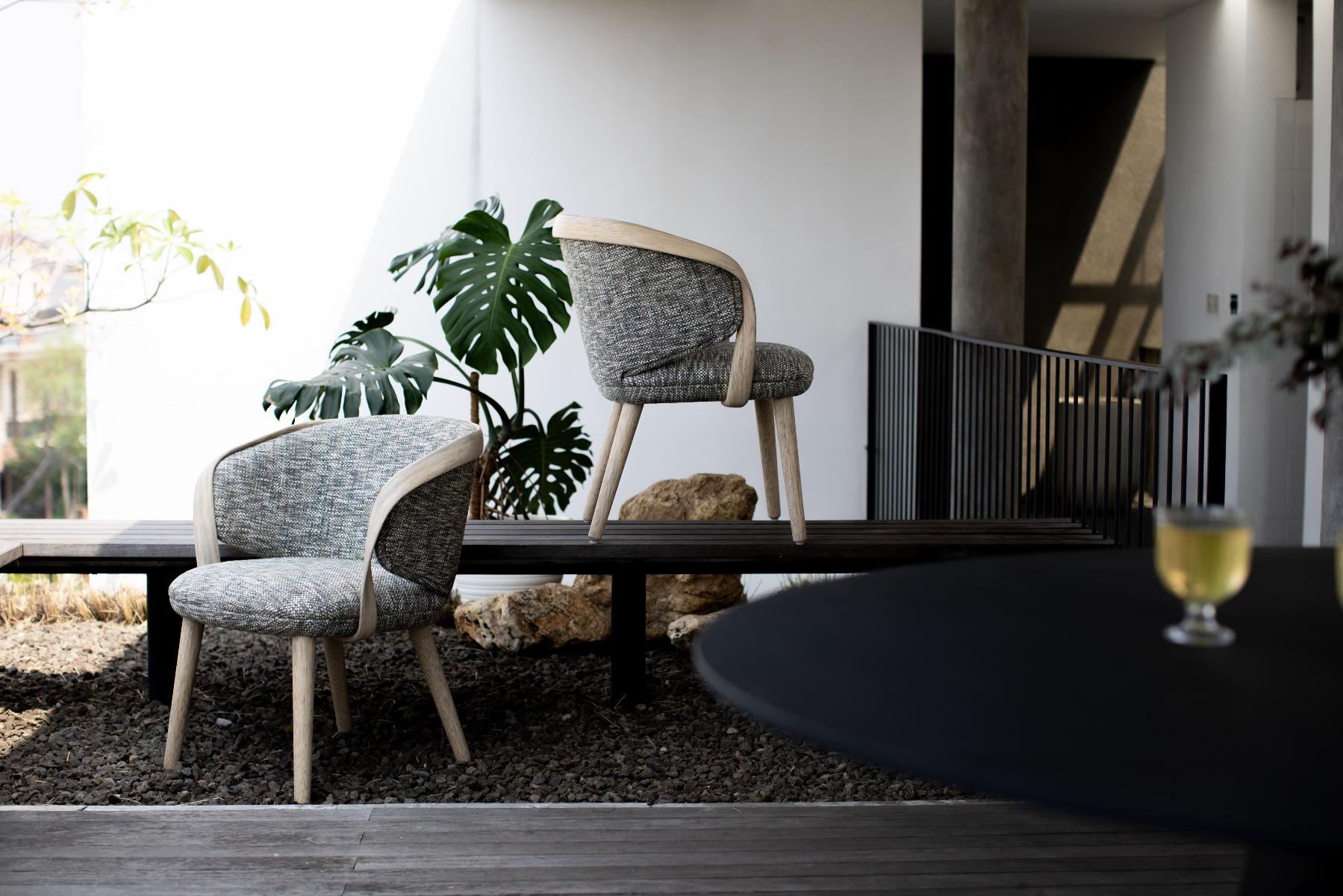 STOLA Armchair