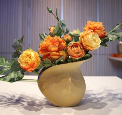 #VIVERETips - Artificial Flowers: Pesona Abadi untuk Dekorasi Ruang Tamu Anda